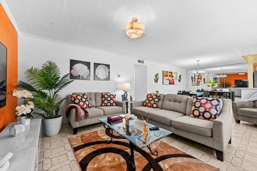 3a-200 Ne 12th Ave, Hallandale Beach, FL, 33009-4554 | Card Image
