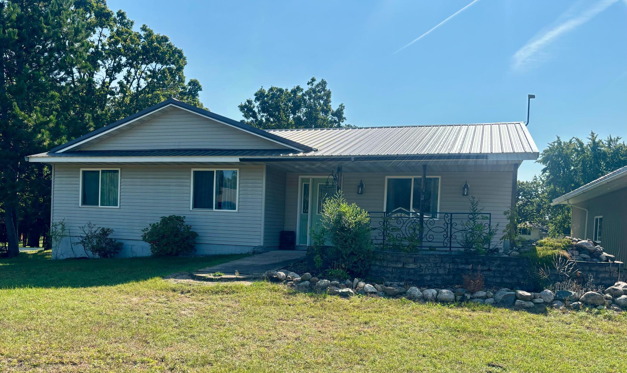 Hickory St, Royalton, MN 56373