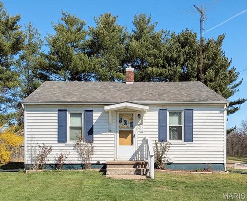 113 Welge Dr, Chester, IL, 62233-2101 | Card Image