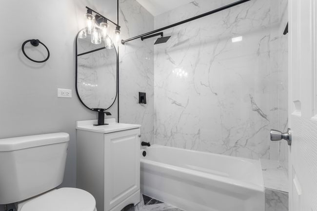 1st/Main Floor Bathroom1 | Image 18
