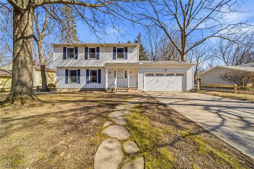 8285 Steeplechase Dr, Mentor, OH, 44060-7656 | Card Image