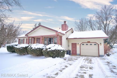 2492 W Maple Avenue, Flint Charter Township, MI, 48507 | Card Image
