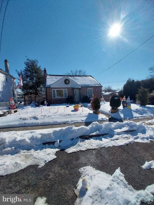 630 Willow St, POTTSTOWN, PA, 19464-4528 | Card Image