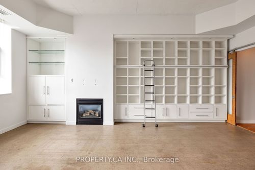 1017-155 Dalhousie St, Toronto, ON, M5B2P7 | Card Image