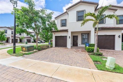 15987 Sw 2nd Pl, Pembroke Pines, FL, 33027-1455 | Card Image