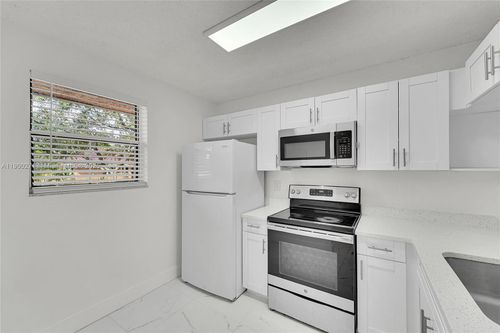 204-737 Nw 103rd Ter, Pembroke Pines, FL, 33026-5979 | Card Image
