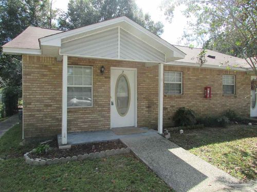 7-7135 Pearson Rd, Pensacola, FL, 32526-3679 | Card Image