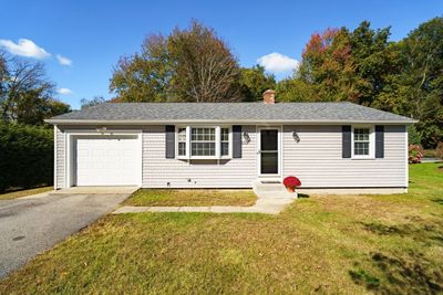 555 Old Fall River Rd, House other with 2 bedrooms, 1 bathrooms and 2 parking in Swansea MA | Image 1