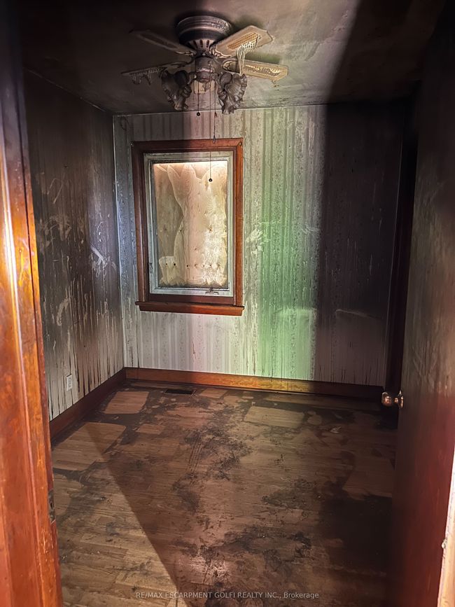 59 St Matthews Ave, House other with 0 bedrooms, 0 bathrooms and 2 parking in Hamilton ON | Image 26
