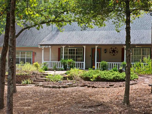 141 Whipporwill Ln, Holly Lake Ranch, TX, 75765-7181 | Card Image