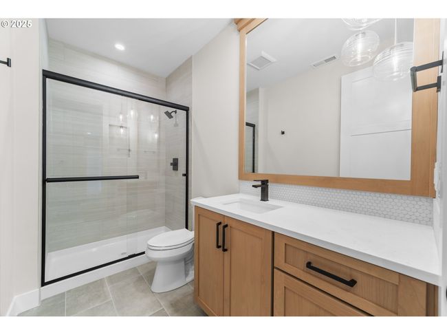 Bathroom | Image 27