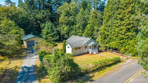 6350 Brighton Beach Rd, Clinton, WA, 98236-9503 | Card Image