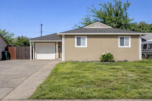 5741 San Vincente Way, North Highlands, CA, 95660 | Card Image