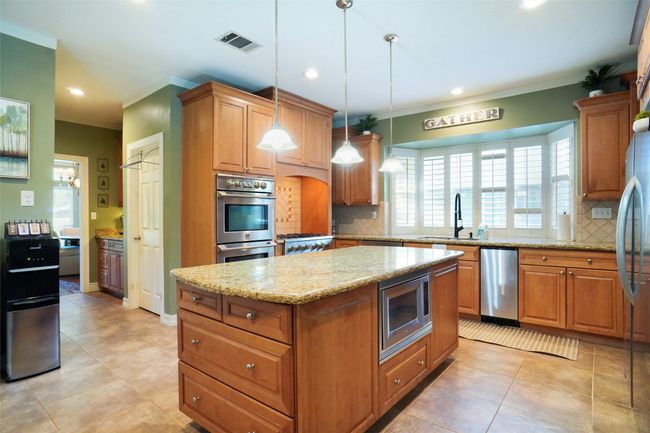 206 Swallow Dr, House other with 5 bedrooms, 4 bathrooms and null parking in Southlake TX | Image 18