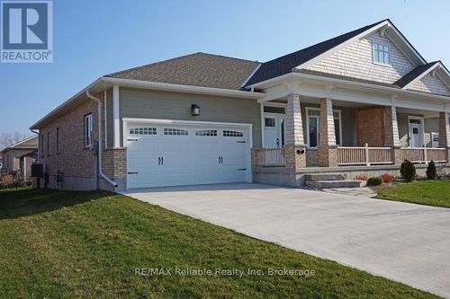 7 Thimbleweed Drive, Bluewater (Bayfield), ON, L6E0J7 | Card Image