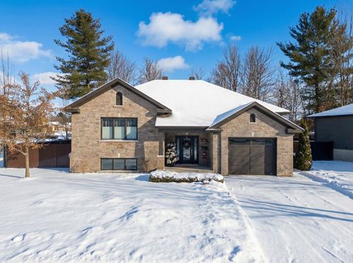 600 Rue Du Sylvaner, Drummondville, QC, J2B0S8 | Card Image