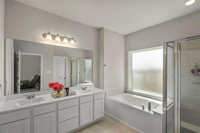 32703 Dew Crest St, House other with 5 bedrooms, 3 bathrooms and 2 parking in Fulshear TX | Image 11