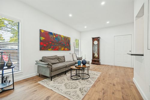 106-5620 Live Oak St, Dallas, TX, 75206-8056 | Card Image