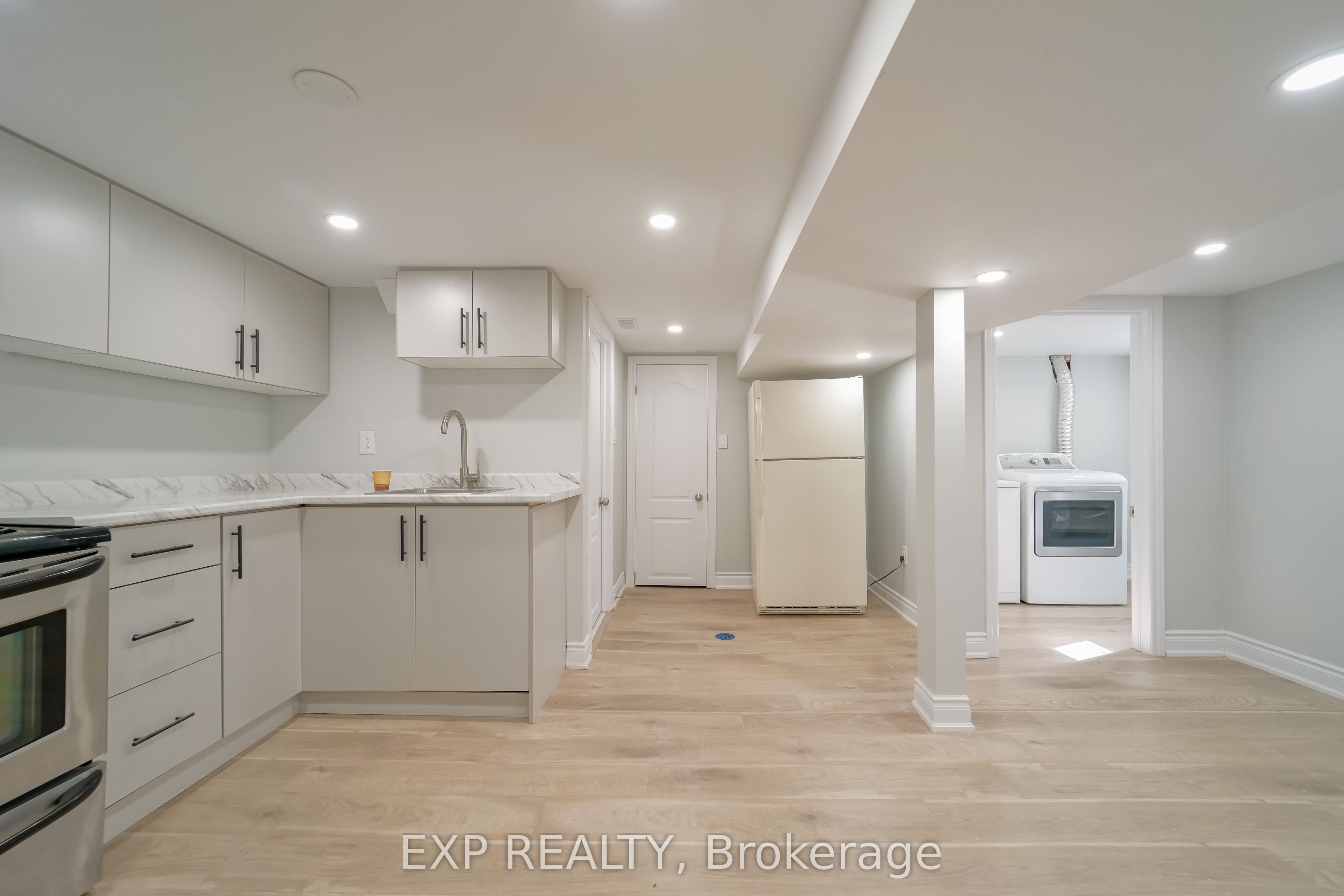 Residential Lease in Hamilton 2