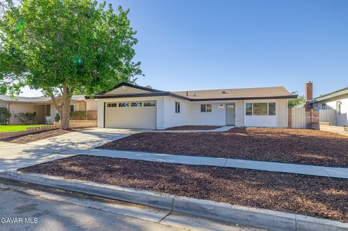 737 W Avenue H7, Lancaster, CA, 93534-1521 | Card Image