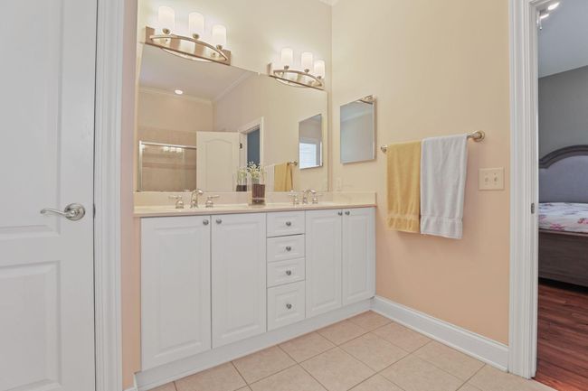 Owner's Suite: Bathroom | Image 41