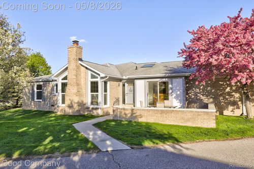 48390 Seawind Ct, Shelby Township, MI, 48315-4318 | Card Image