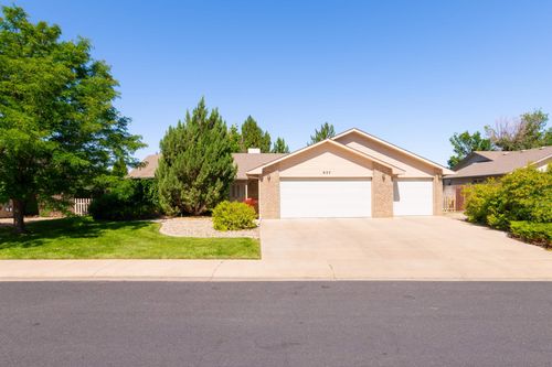 637 Clearwater Ct, Grand Junction, CO, 81505-1083 | Card Image