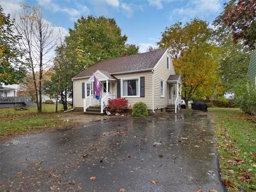 6356 Pearl St, Williamson, NY, 14589-9311 | Card Image