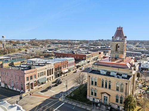 952 N Brown St, Springfield, TN, 37172-3313 | Card Image