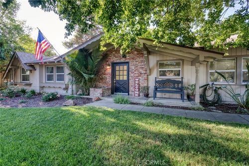 6384 E Lowe Ave, Fresno, CA, 93727-5739 | Card Image