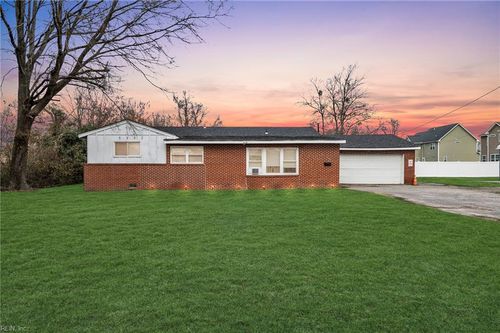 732 Finck Ln, Chesapeake, VA, 23320-6654 | Card Image