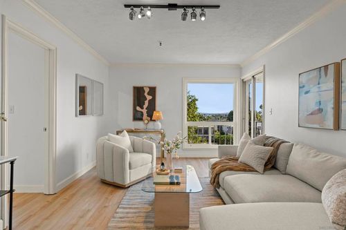 204-4730 Noyes St, San Diego, CA, 92109-3694 | Card Image