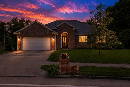 3806 Grant Ln, COLUMBIA, MO, 65203-6752 | Card Image