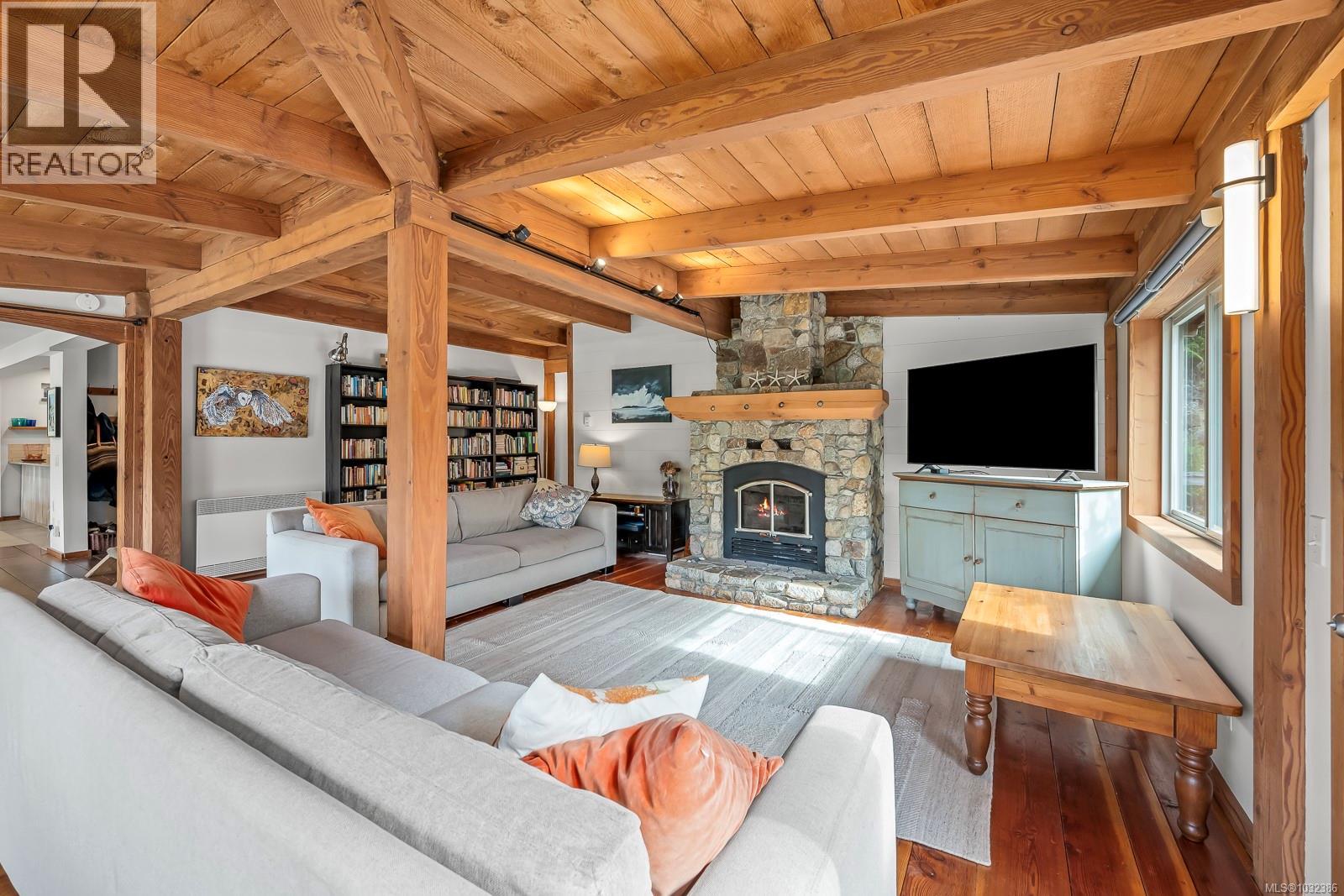 Residential in Cortes Island 5