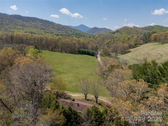 435 Upper Glady Fork Rd, House other with 2 bedrooms, 2 bathrooms and null parking in Candler NC | Image 43
