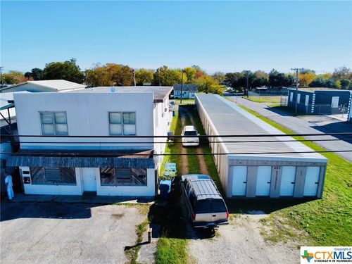 832 W Main Street, Port Lavaca, TX, 77979 | Card Image