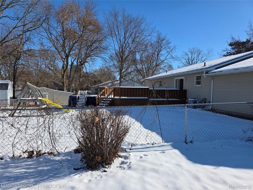 436 Gary Ray Dr, Davison, MI, 48423-1043 | Card Image