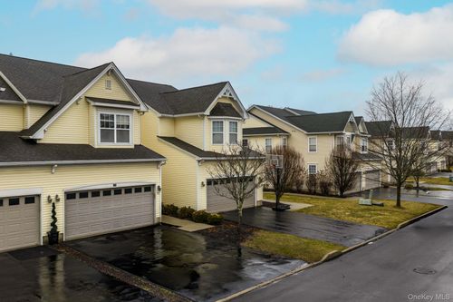 59 Woodside Knolls Dr, Middletown, NY, 10940-5065 | Card Image