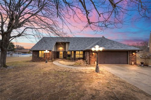 21636 Seminole Ct, Siloam Springs, AR, 72761-9642 | Card Image