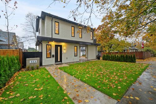 323 N Kamloops St, Vancouver, BC, V5K | Card Image