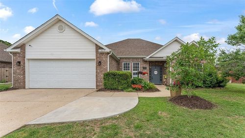 1207 Sw Willow Bend Avenue, Bentonville, AR, 72713 | Card Image