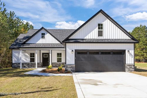 453 Springhill Rd, Maysville, NC, 28555-9135 | Card Image