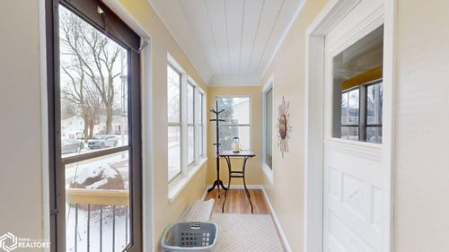 109 S 9th St, Clear Lake, IA, 50428-1913 | Card Image