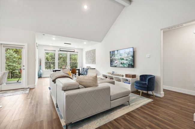 Wide open living room with vaulted ceilings | Image 5