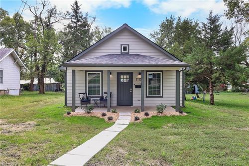 1117 Walnut Ave, Osawatomie, KS, 66064-1531 | Card Image
