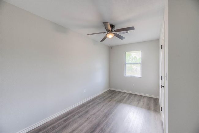 1 of 3 bedrooms | Image 12