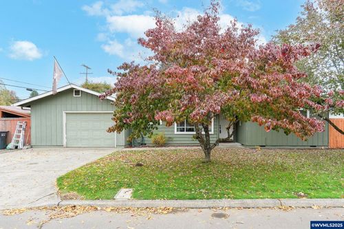 1030 Sw 1st Ave, Mill City, OR, 97360-2512 | Card Image