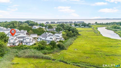 f37-175 S End Rd, East Haven, CT, 06512-4565 | Card Image
