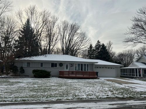 27650 Riviera St, Harrison Township, MI, 48045-2941 | Card Image