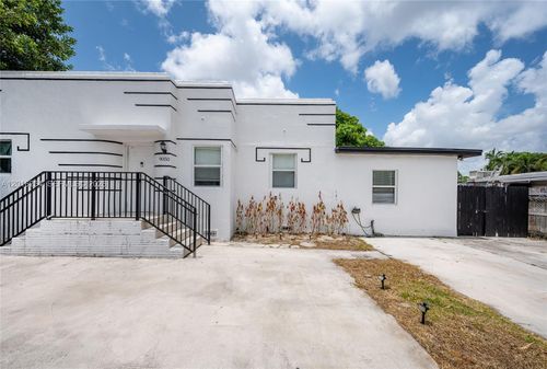 2-9050 Nw 31st Ave, Miami, FL, 33147-3410 | Card Image